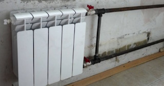 Установка биметаллических радиаторов отопления в квартире в Кропоткине - от 2106 руб.